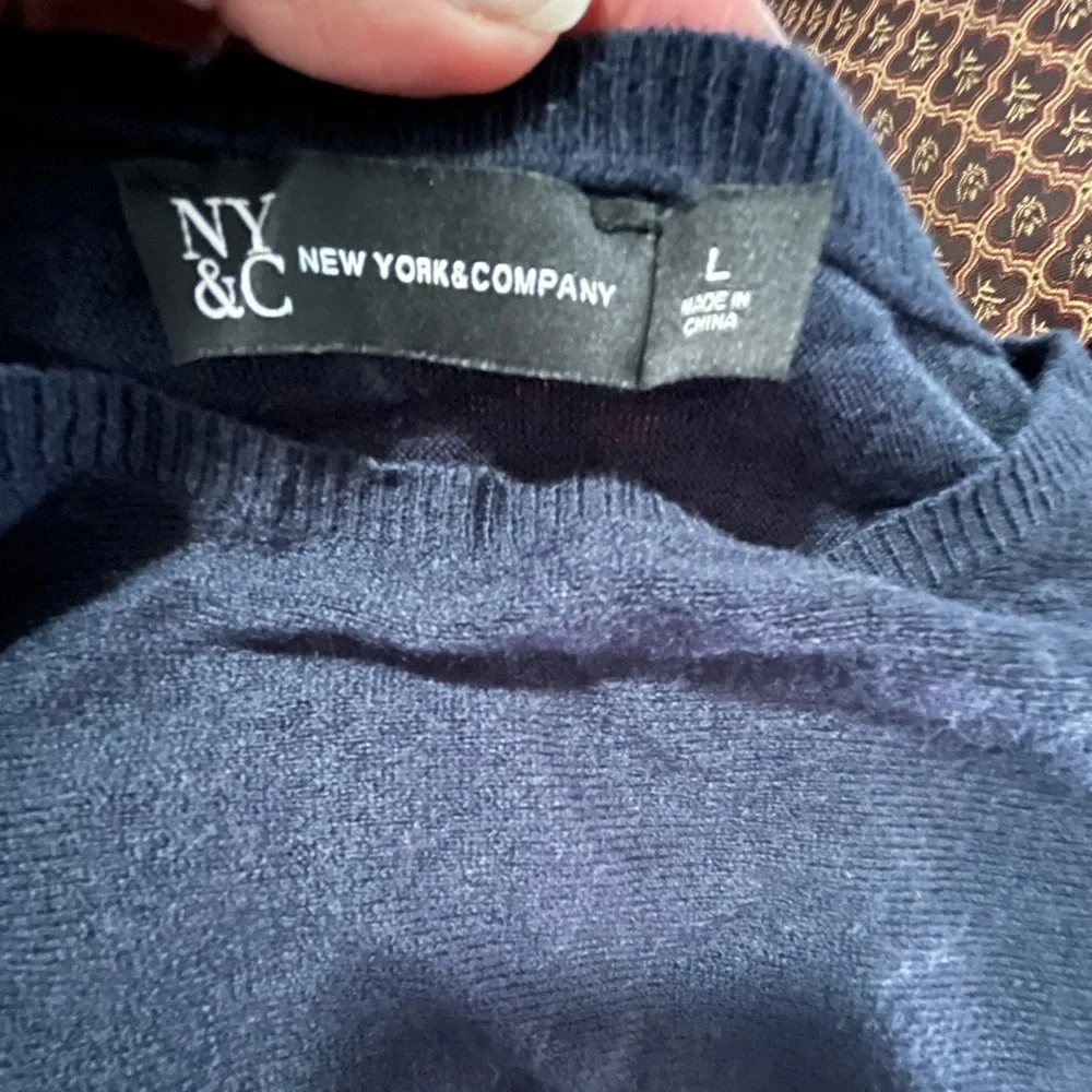 LIKE NEW New York & Company Batwing Sweater - Size: L - Color: Navy Blue